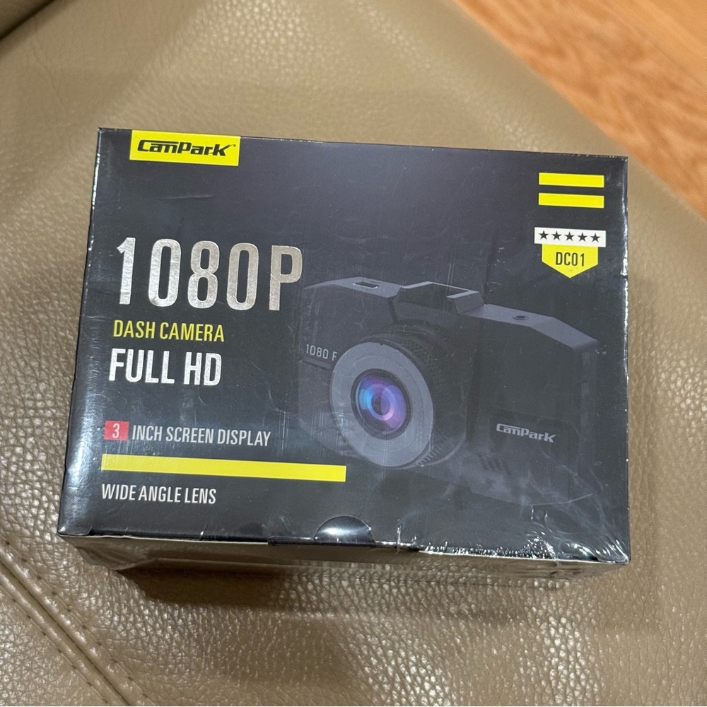 NEW & SEALED - CAMPARK Car DashCam DC01